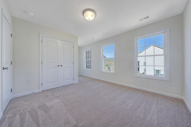 320 Woodside DR, Salem, VA 24153