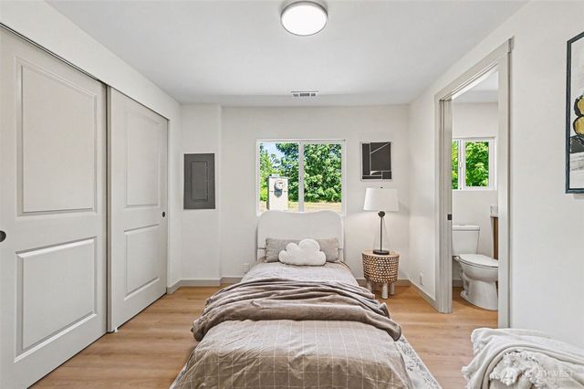 9820 Mullen Road SE, Olympia, WA 98513