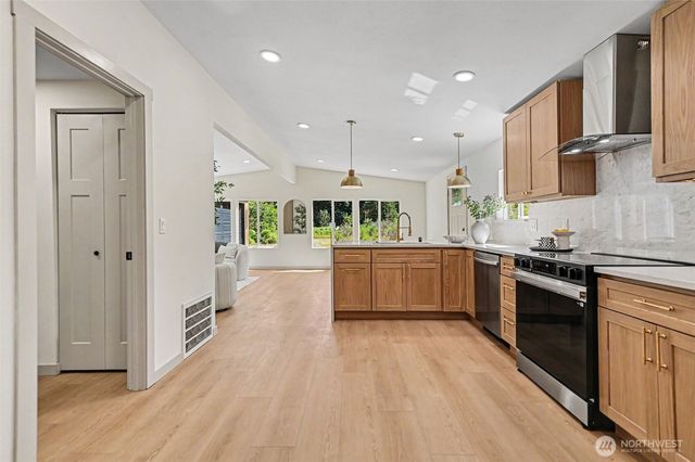 9820 Mullen Road SE, Olympia, WA 98513
