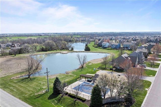 20731 S Emerald Street, Spring Hill, KS 66083