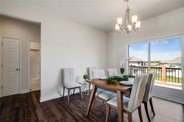 20731 S Emerald Street, Spring Hill, KS 66083