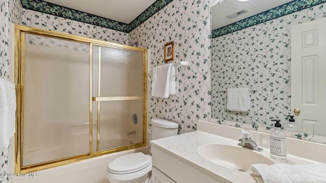 6 Chalford Place, Pinehurst, NC 28374