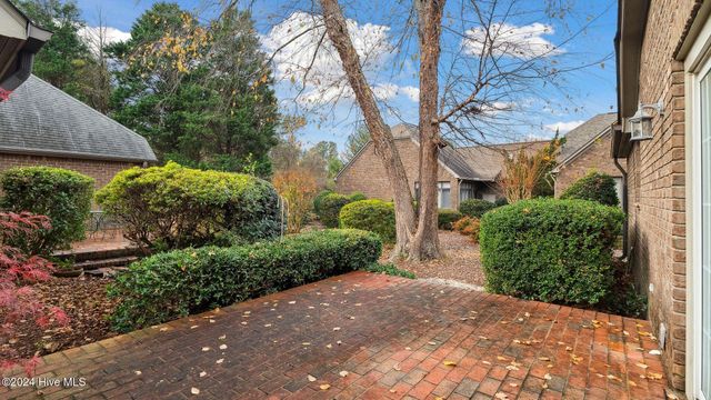6 Chalford Place, Pinehurst, NC 28374