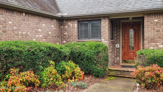 6 Chalford Place, Pinehurst, NC 28374