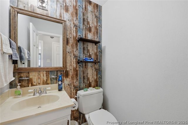 2337 Rolling Hill Road, Fayetteville, NC 28304