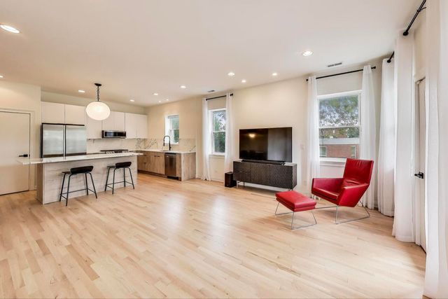 3132 W North Avenue 2, Chicago, IL 60647