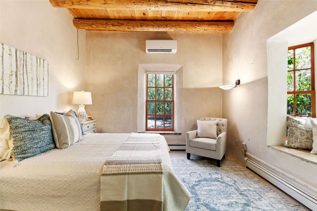 1442 Bishops Lodge Road, Santa Fe, NM 87506
