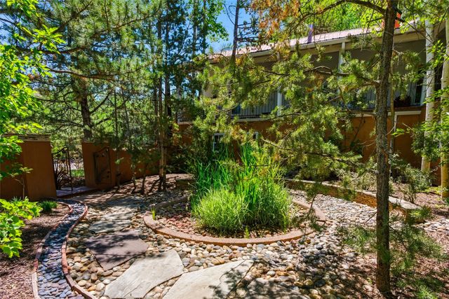 1442 Bishops Lodge Road, Santa Fe, NM 87506