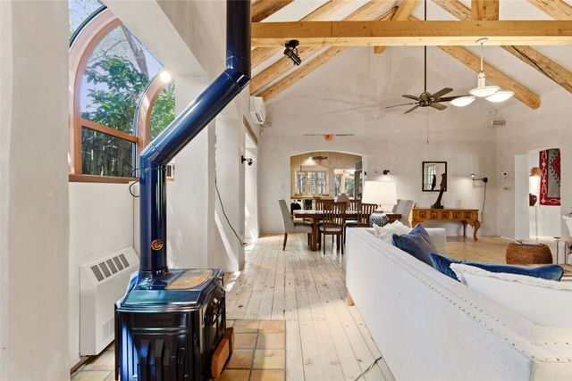 1442 Bishops Lodge Road, Santa Fe, NM 87506