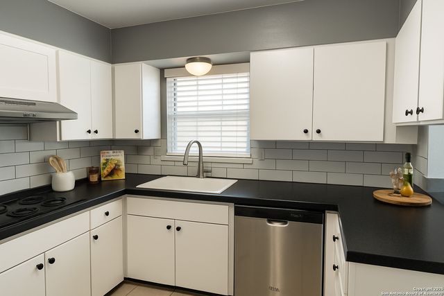 8715 Starcrest Dr Apt 23, San Antonio, TX 78217