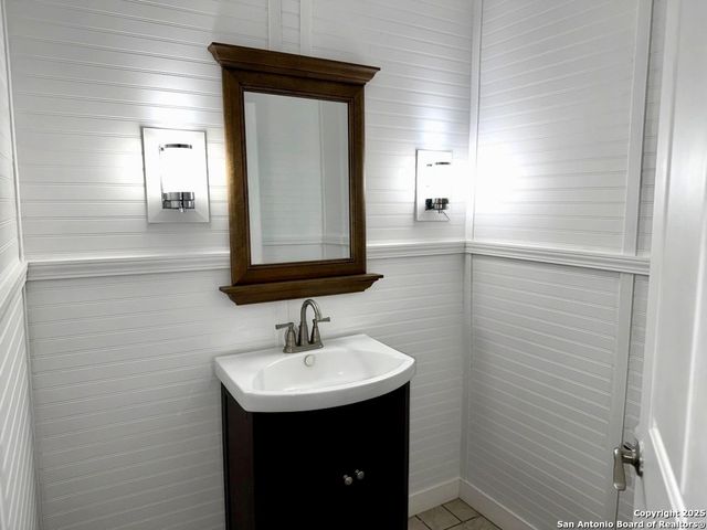 8715 Starcrest Dr Apt 23, San Antonio, TX 78217