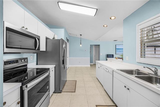 15552 Horseshoe LN, Fort Myers, FL 33905