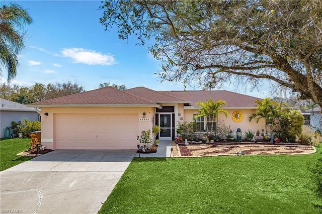 15552 Horseshoe LN, Fort Myers, FL 33905