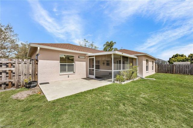 15552 Horseshoe LN, Fort Myers, FL 33905