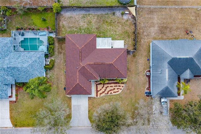 15552 Horseshoe LN, Fort Myers, FL 33905