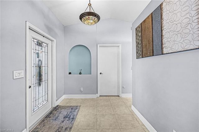 15552 Horseshoe LN, Fort Myers, FL 33905