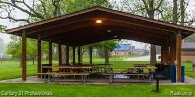 NA Vl Rio Vista, Commerce Twp, MI 48382