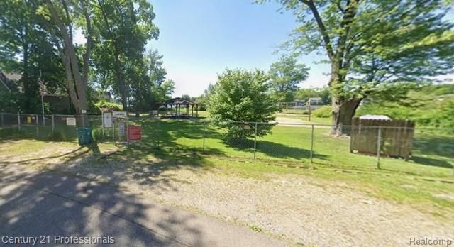 NA Vl Rio Vista, Commerce Twp, MI 48382
