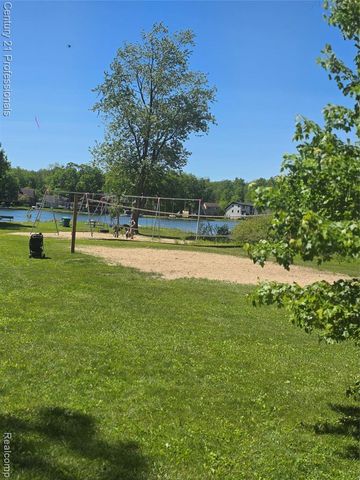 NA Vl Rio Vista, Commerce Twp, MI 48382
