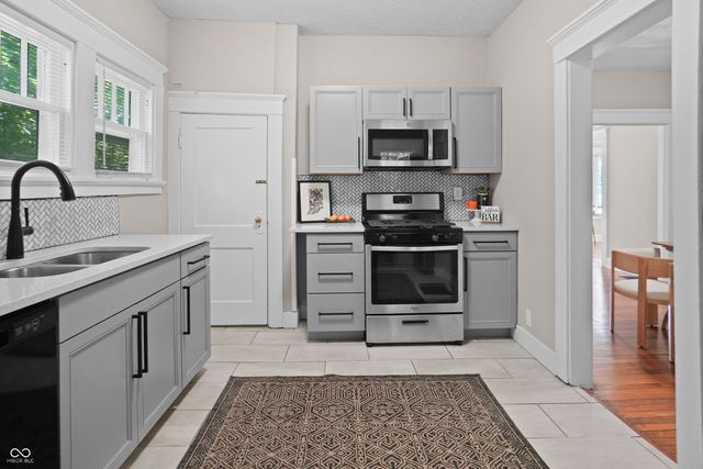 910 E 40th Street, Indianapolis, IN 46205