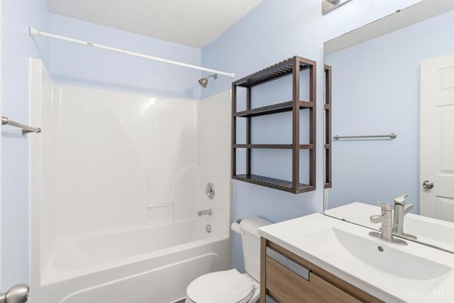 869 Greengate Drive, Lebanon, OH 45036