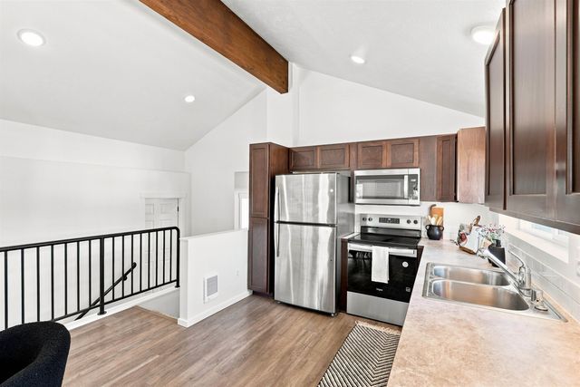 10504 E 4th Ave, Spokane Valley, WA 99206