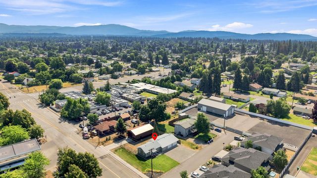 10504 E 4th Ave, Spokane Valley, WA 99206
