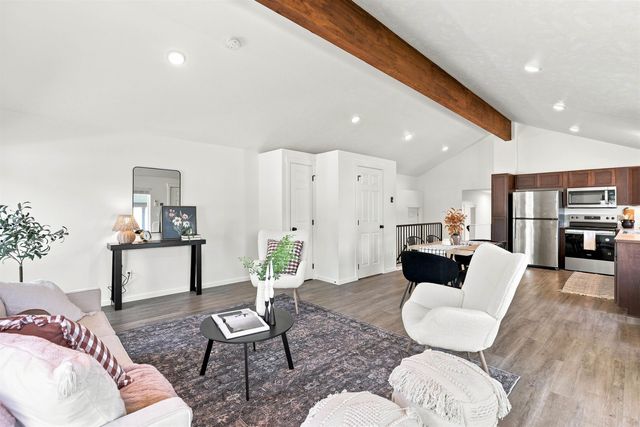 10504 E 4th Ave, Spokane Valley, WA 99206