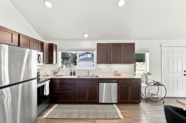 10504 E 4th Ave, Spokane Valley, WA 99206