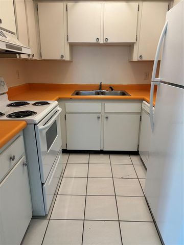 4800 RILMA AVENUE 148, Sarasota, FL 34234