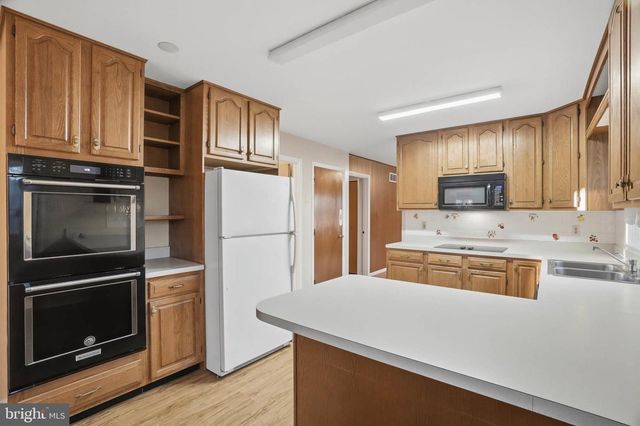 5407 SOLOMONS ISLAND RD, Lothian, MD 20711