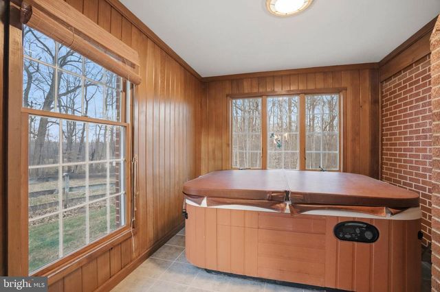 5407 SOLOMONS ISLAND RD, Lothian, MD 20711