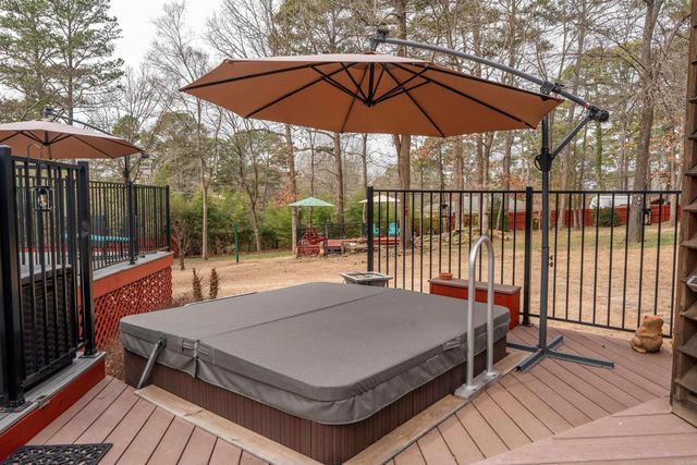 2406 Pinewood Drive, Heber Springs, AR 72543