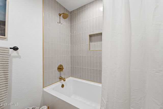 1226 W ALAMO Drive, Chandler, AZ 85224