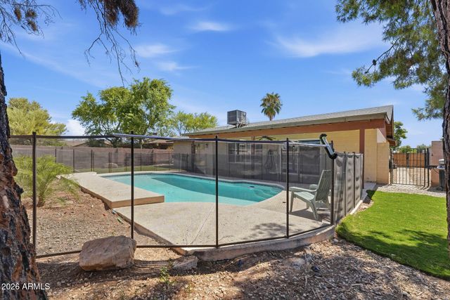 1226 W ALAMO Drive, Chandler, AZ 85224