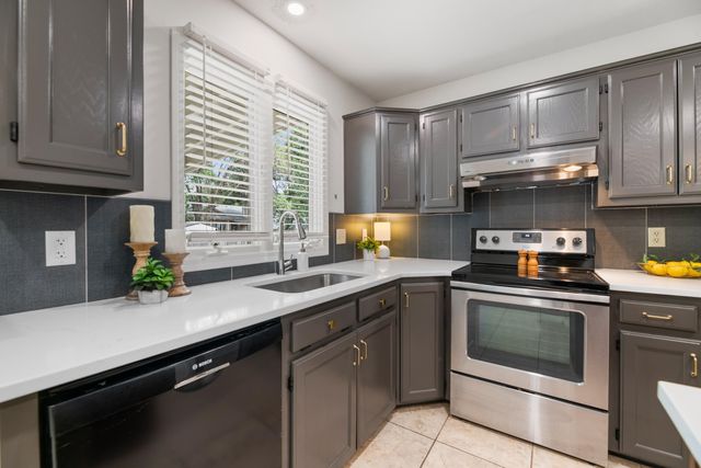 11810 W Pine St, Wichita, KS 67212