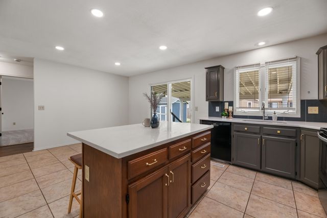 11810 W Pine St, Wichita, KS 67212