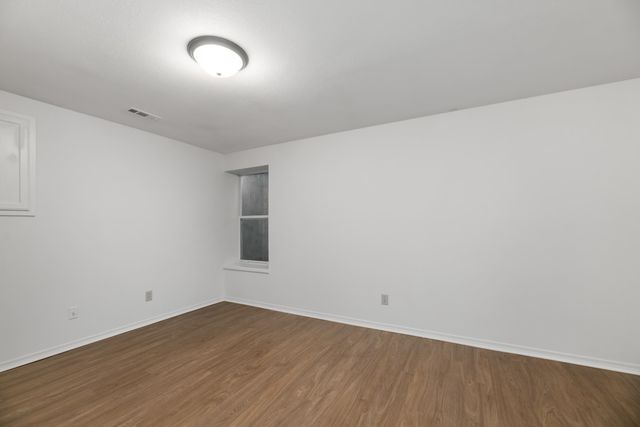 11810 W Pine St, Wichita, KS 67212