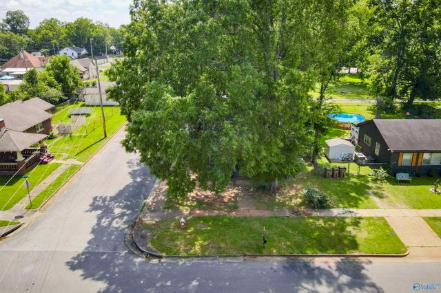402 5th Avenue SW, Decatur, AL 35601