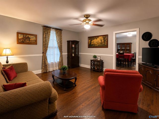 402 5th Avenue SW, Decatur, AL 35601