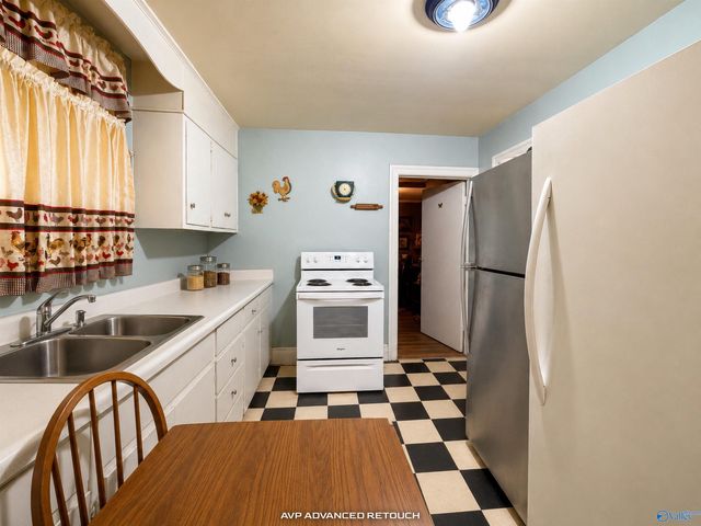 402 5th Avenue SW, Decatur, AL 35601