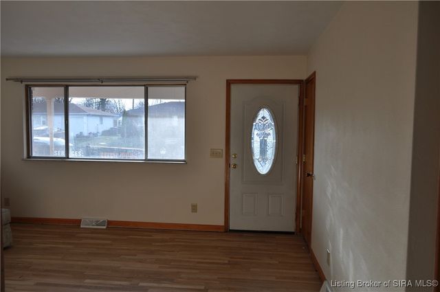 510 Circle Drive, Sellersburg, IN 47172