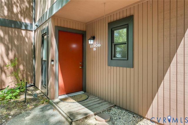 11709 S Briar Patch Dr, Midlothian, VA 23113