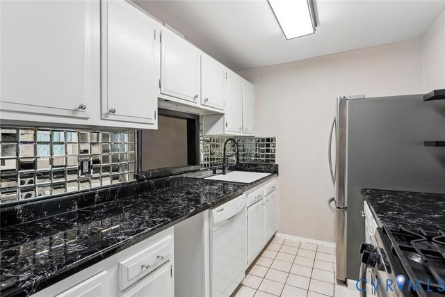 11709 S Briar Patch Dr, Midlothian, VA 23113