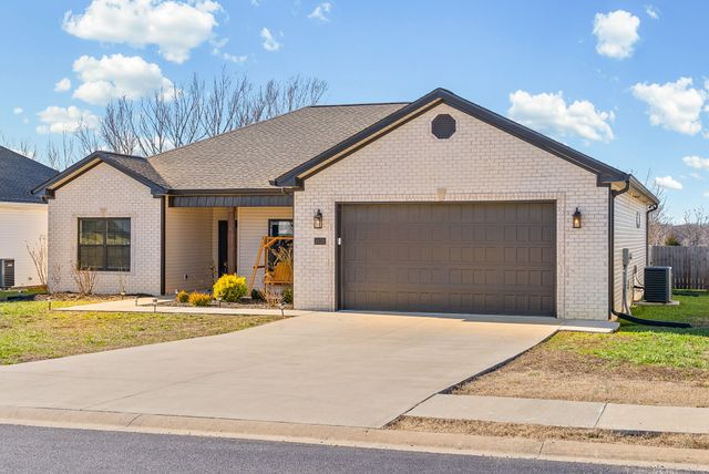 1819 Lexington Ave, Hopkinsville, KY 42240