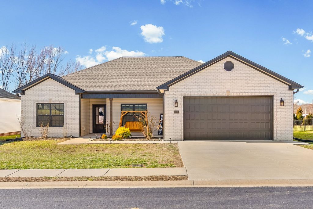 1819 Lexington Ave, Hopkinsville, KY 42240