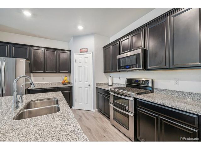 9290 Rifle St, Commerce City, CO 80022