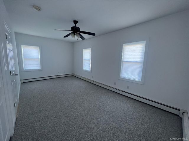 445 W Walnut Street Upper, Long Beach, NY 11561
