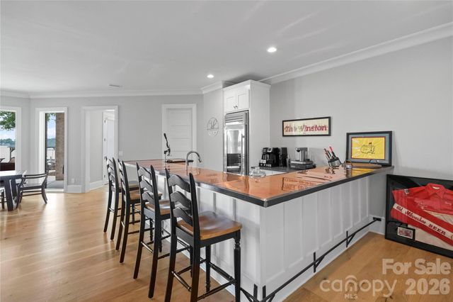 8170 Bay Pointe Drive, Denver, NC 28037