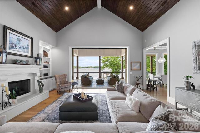 8170 Bay Pointe Drive, Denver, NC 28037